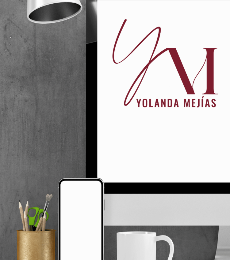 Dispositivos mostrando el logotipo YM de Yolanda Mejías como ejemplo de identidad visual consistente en branding y diseño web responsive